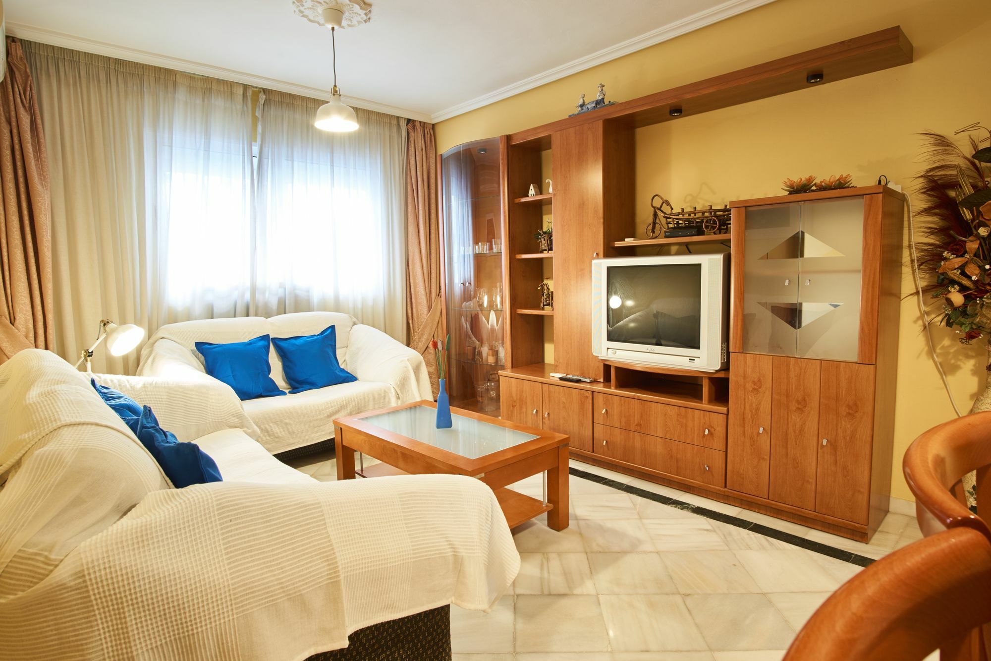 Amplio En Casco Historico Apartamento *